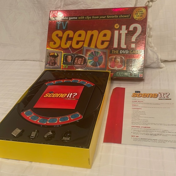 Scene it? TV trivia game 13yrs-adult 2 or more players Toy of the Yr Mattel mint - Picture 2 of 12